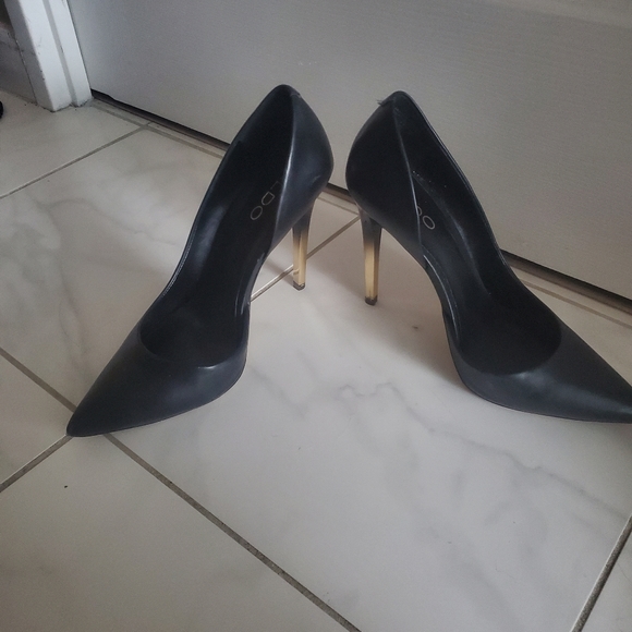 Black Stiletto - Picture 5 of 7